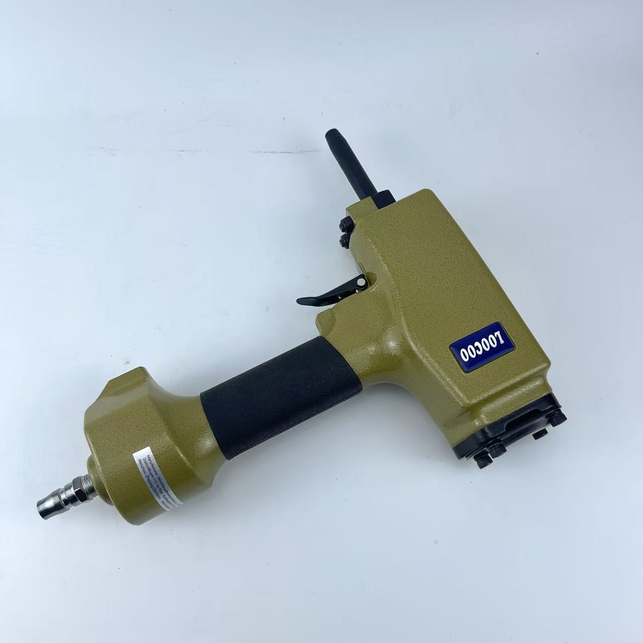 Recykling gwoździ, obróbka dre – Rivet Gun Air recenzja i cena